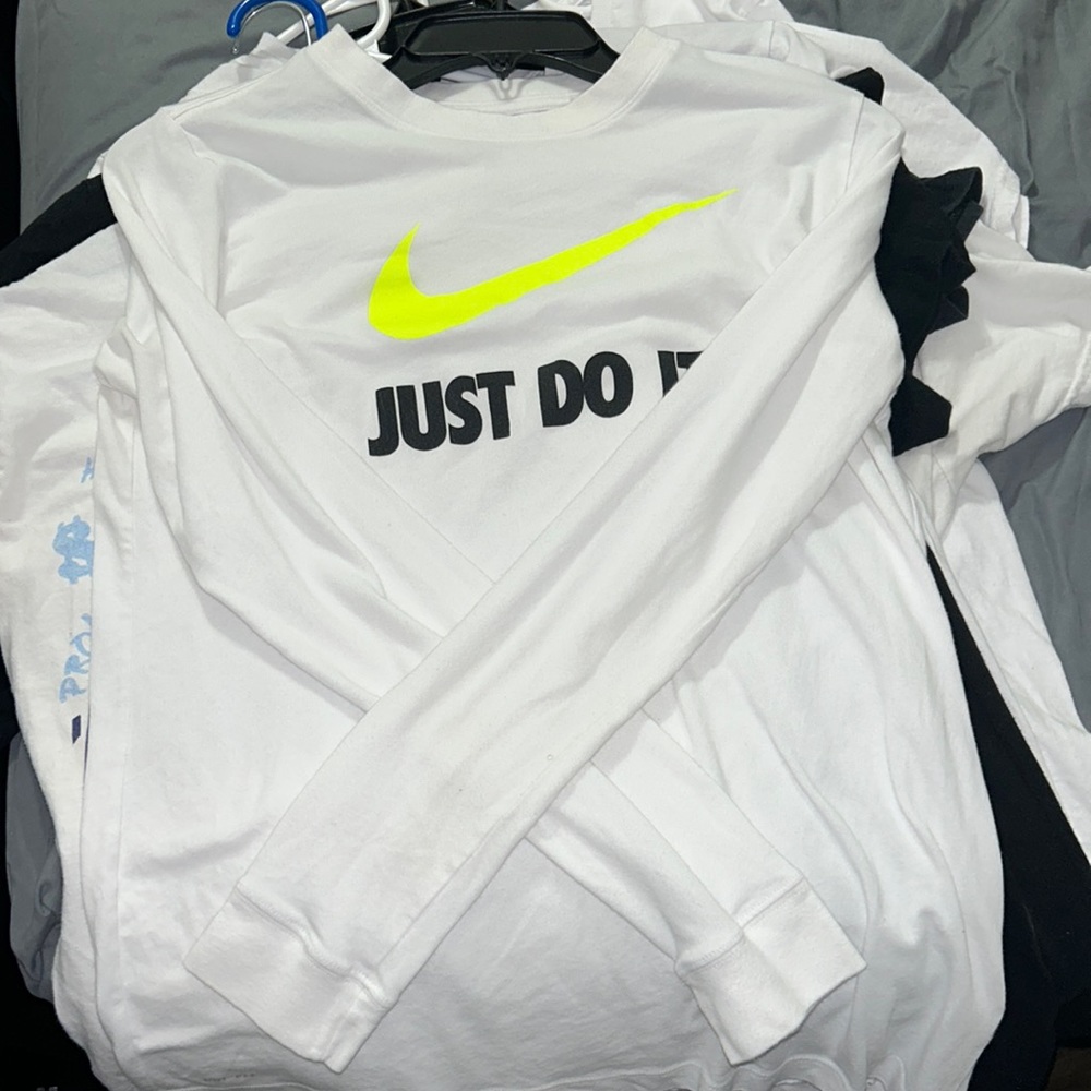 White nike long sleeve Size small